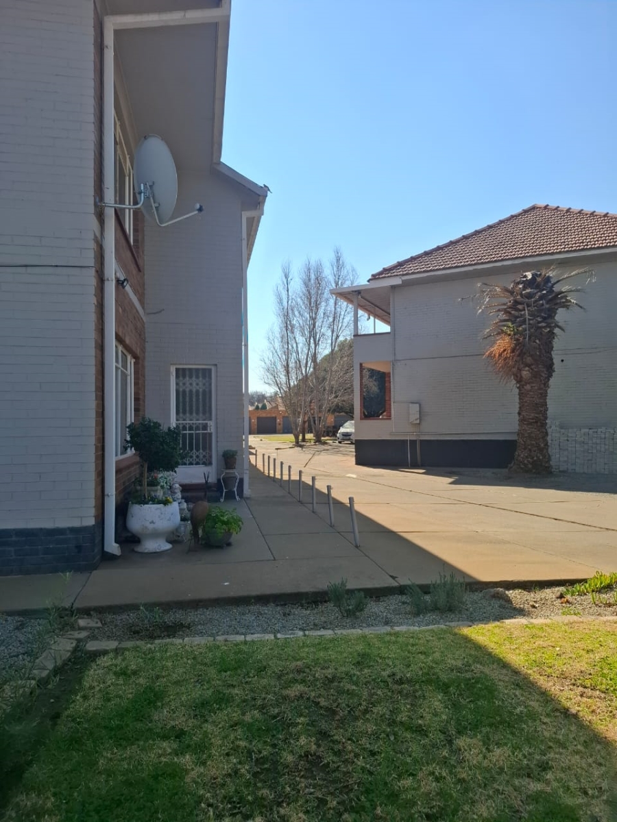 2 Bedroom Property for Sale in Wilkoppies North West